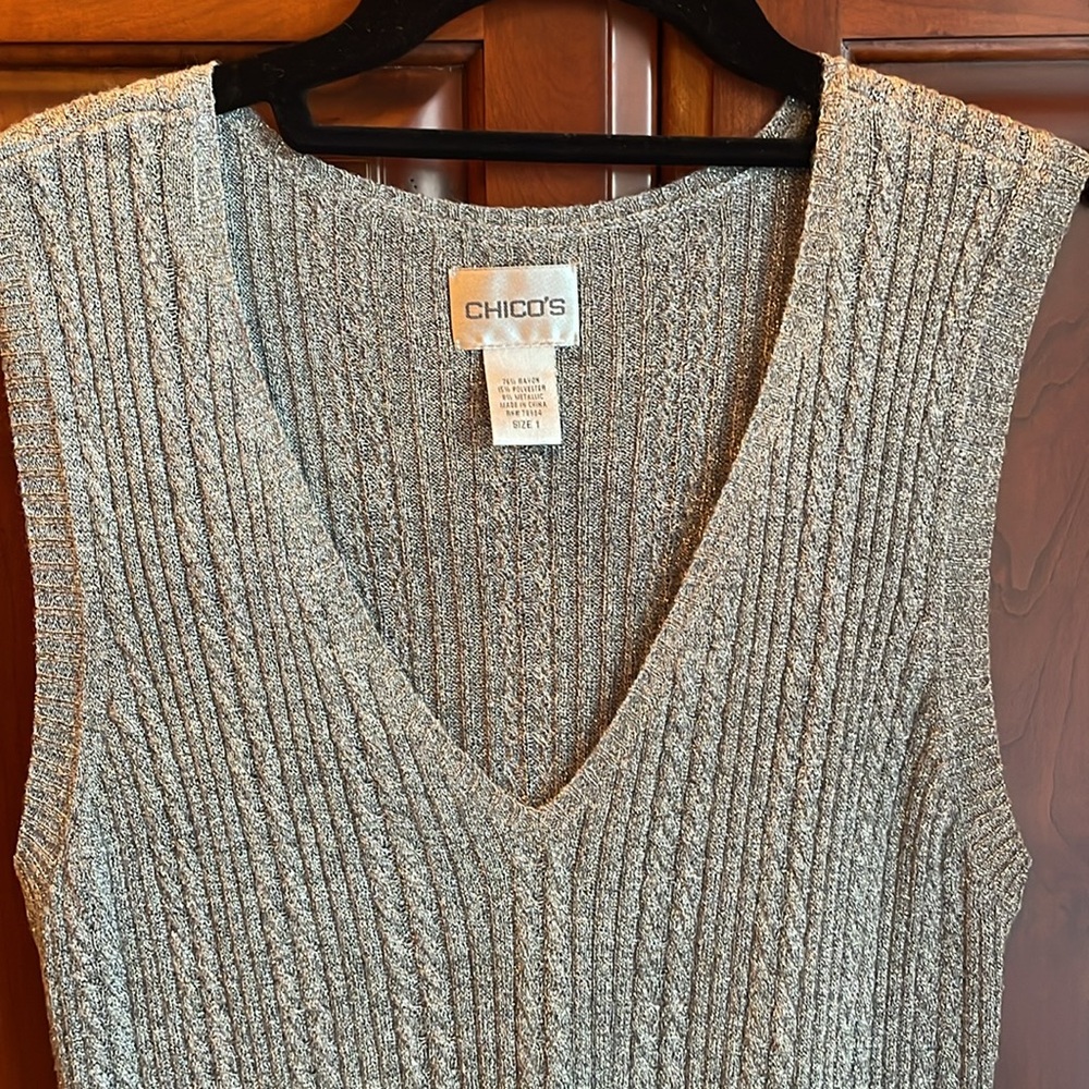 Chico’s Size 1 (8/10) Metallic Silver Vest